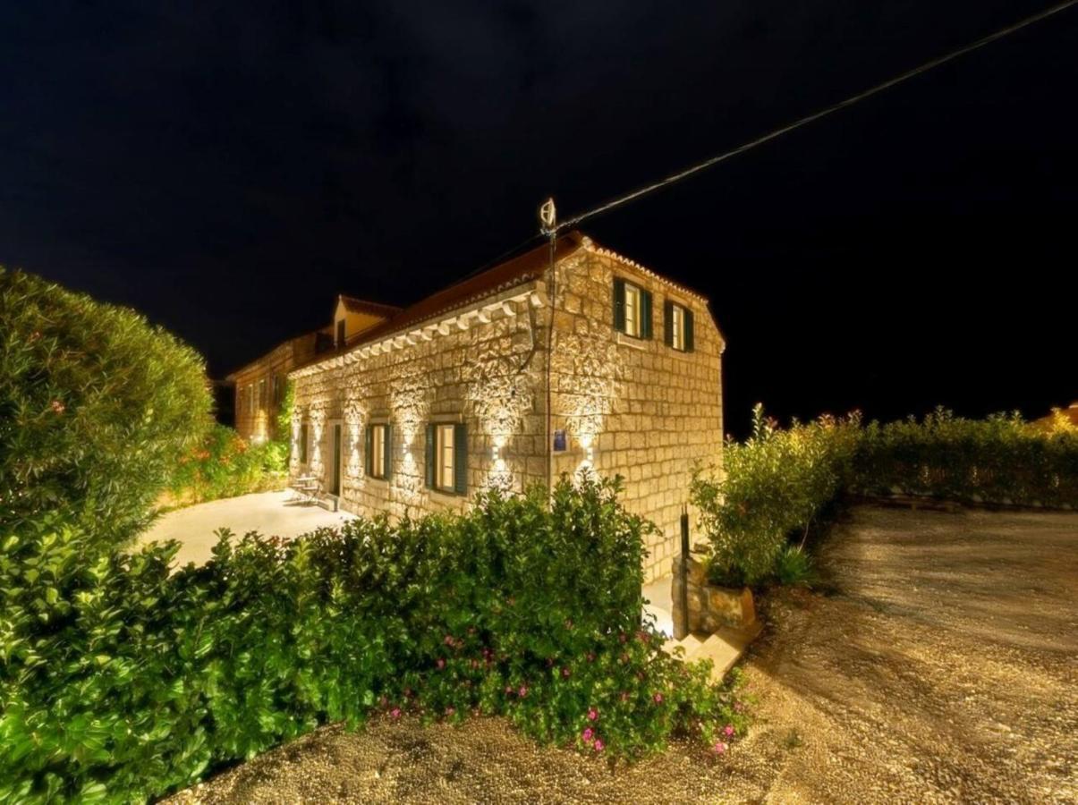 Villa Joe Cilipi Exterior photo