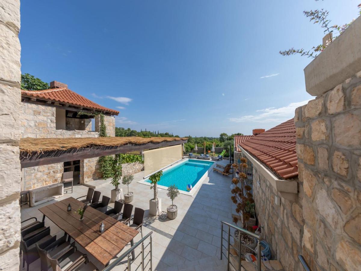 Villa Joe Cilipi Exterior photo
